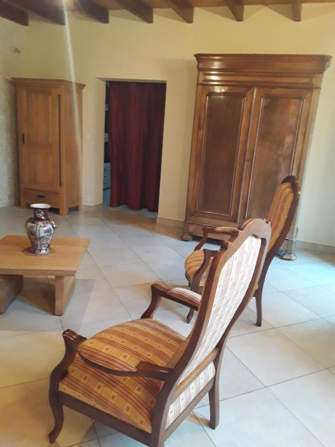 Chambre d'hôtes côté jardin Soulignonne Esterno foto